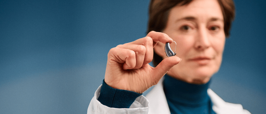 Rechargeable vs. Disposable Battery Hearing Aids: Which is Better? | Aanvii Hearing